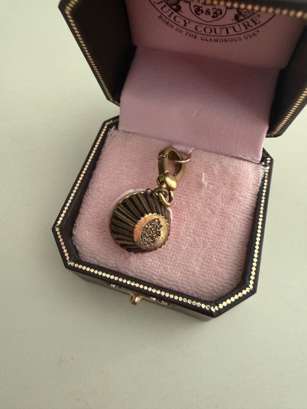 Juicy Couture Cupcake Charm Dessert Charm - Picture 4 of 4